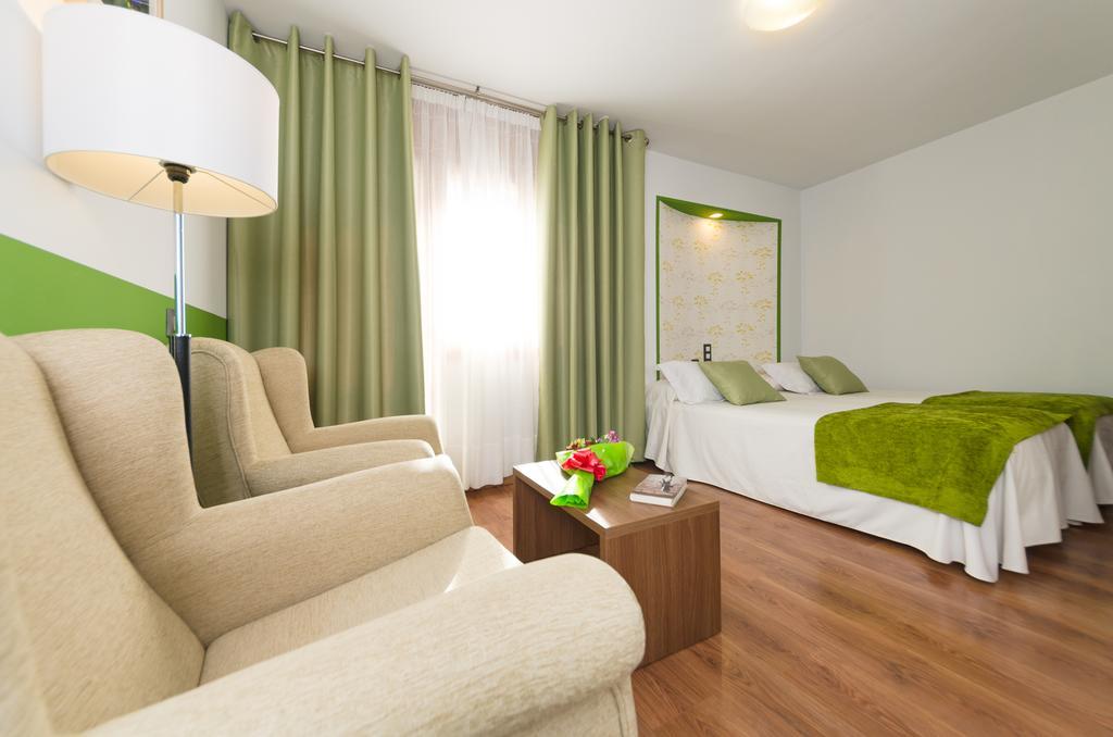 Hotel Apolo Aínsa Cameră foto